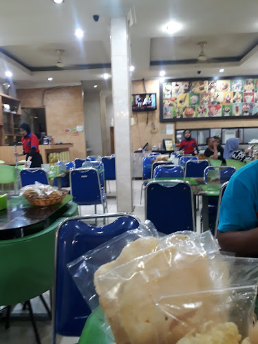 Ayam Penyet Jakarta SM.Raja - Gastronomi dan perhotelan