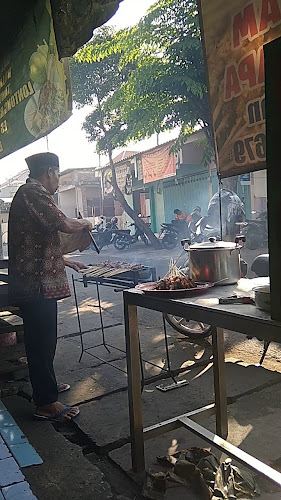 Opinii despre Warung Monggo Pinarak în Surabaya - Gastronomi dan perhotelan