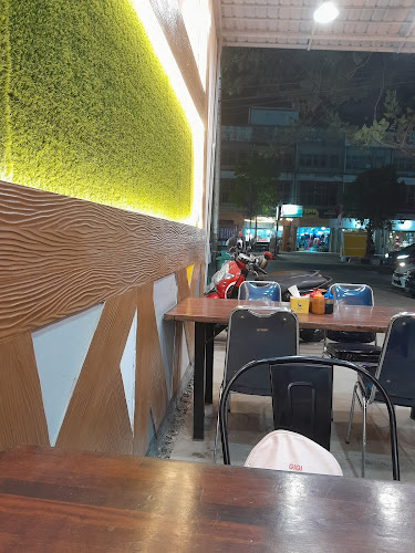 Mie garing sulawesi - Gastronomi dan perhotelan