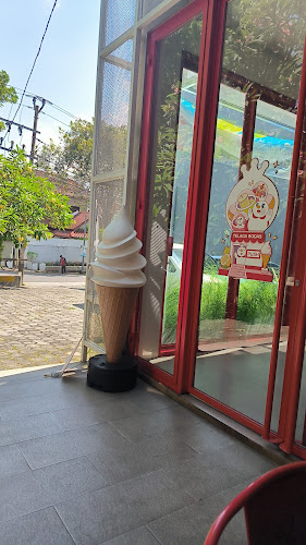 Mixue Telaga Bodas - Gastronomi dan perhotelan