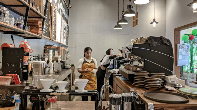 Opinii despre Coffee Toffee Gasibu Surapati în Kota Bandung - Gastronomi dan perhotelan