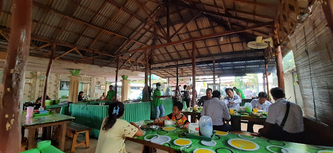 Comentarii opinii despre Rumah Makan Pondok Garuda