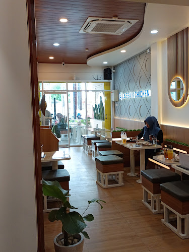 X3M4+WMX, Jombang Wetan, Kec. Jombang, Kota Cilegon, Banten 42411