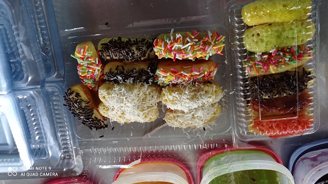 Opinii despre Pukis yiyin enachoy în Kota Denpasar - Gastronomi dan perhotelan