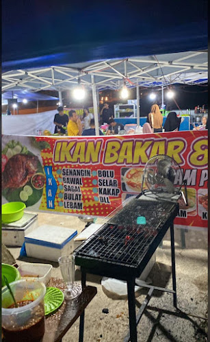 Ikan bakar & Seafood mak munah - Kota Batam