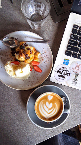 Comentarii opinii despre Luthier Coffee