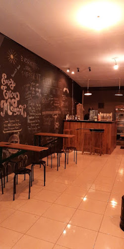 V5Q5+C5X, Cimuncang, Kec. Serang, Kota Serang, Banten 42111