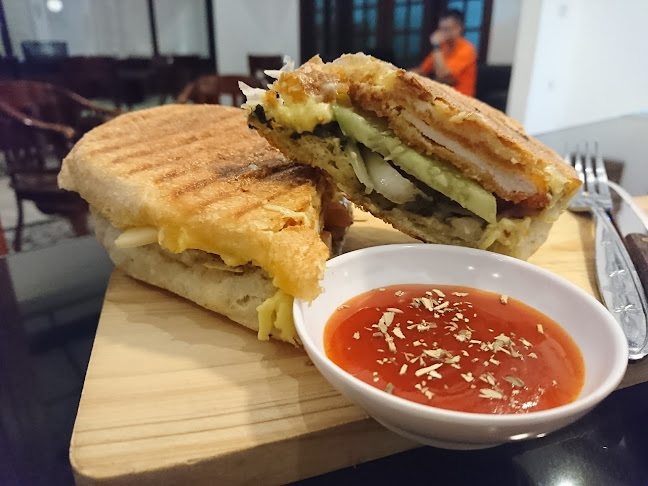 Opinii despre La Basil Koffie & Resto în Kota Bandung - Gastronomi dan perhotelan