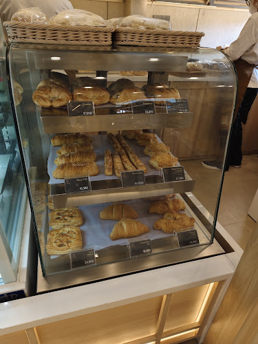 Komugi Boulangerie & Pastry - Gastronomi dan perhotelan