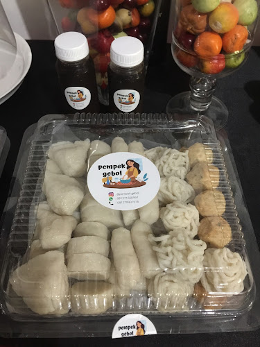 Pempek Gebol