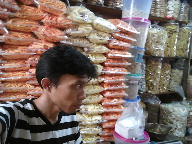 Jl. Ir. H. Juanda No.216, Lebakgede, Kecamatan Coblong, Kota Bandung, Jawa Barat 40135