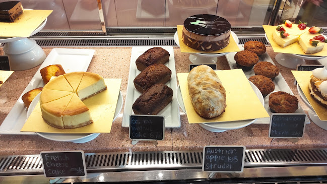 Comentarii opinii despre Mister & Misses Cakes