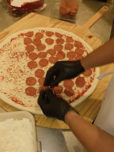 Liberty Slice Pizza - Gastronomi dan perhotelan