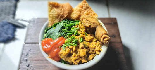 Mie ayam pak Prabu khas yogyakarta