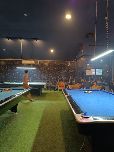 Libra Billiard & Cafe - Gastronomi dan perhotelan