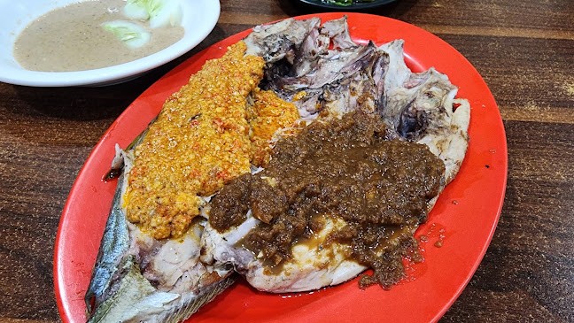 Jl. Sabutung No.46, Gusung, Kec. Ujung Tanah, Kota Makassar, Sulawesi Selatan 90232