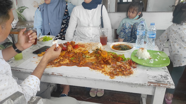 Comentarii opinii despre Pondok Makan Tapi Sungai