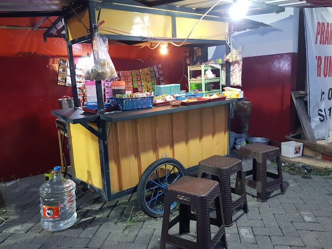 Angkringan Idola Manukan - Surabaya