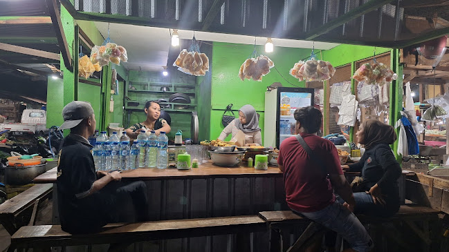 Warung Penyetan Bu Erna