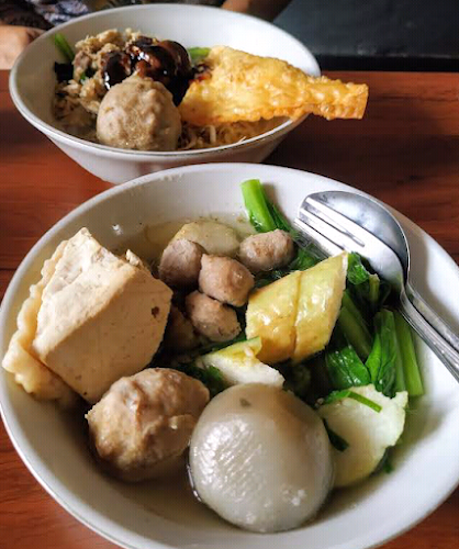 M698+P4J, Cilembang, Kec. Cihideung, Kab. Tasikmalaya, Jawa Barat 46123