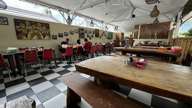 Warung Bambu Lulu Sop Kepala Ikan - Gastronomi dan perhotelan