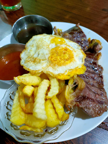 Steak Bakul'e - Gastronomi dan perhotelan