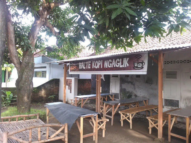 Opinii despre HALTE KOPI în Kota Mojokerto - Gastronomi dan perhotelan