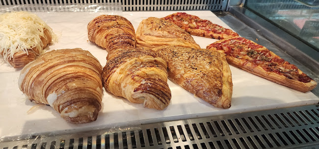 Jl. Pregolan No.2, Tegalsari, Kec. Tegalsari, Surabaya, Jawa Timur 60262