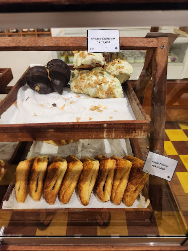 ViaVia Artisan Bakery - Kota Yogyakarta
