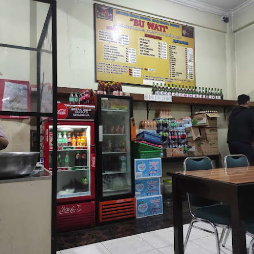 Opinii despre Warung Makan Ayam Bakar Bu Wati în Kota Salatiga - Gastronomi dan perhotelan
