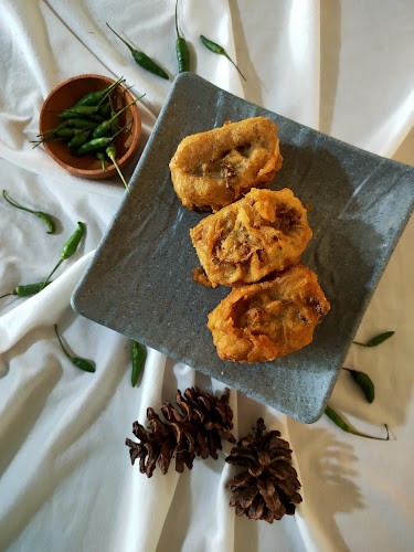 Gorengan Pak De Kumis