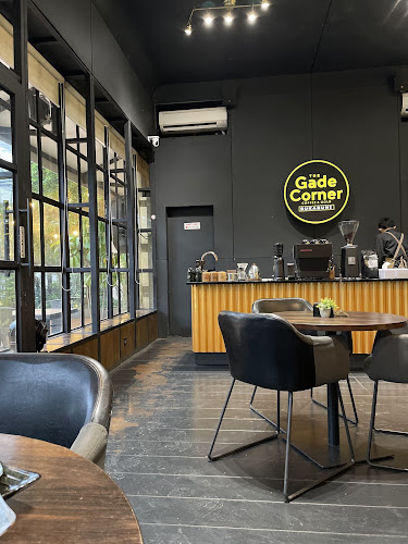 Opinii despre The Gade Corner Coffee and Gold Sukabumi în Kota Sukabumi - Gastronomi dan perhotelan