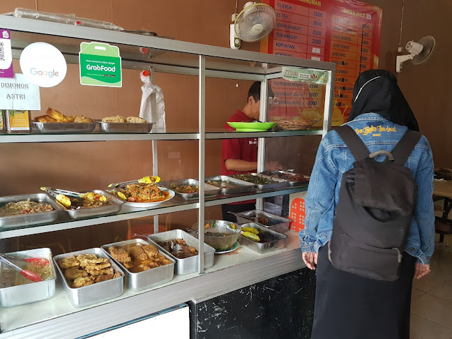 Opinii despre Masakan Jakarta în Kota Malang - Gastronomi dan perhotelan