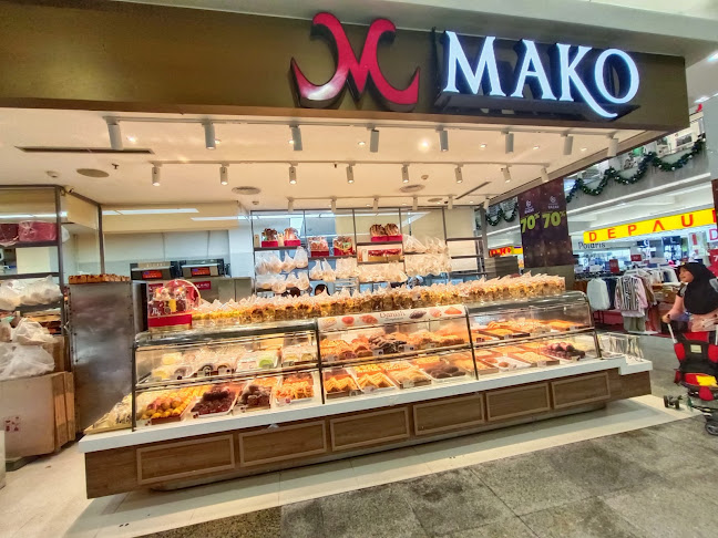 MAKO CAKE & BAKERY - Royal Plaza - Gastronomi dan perhotelan