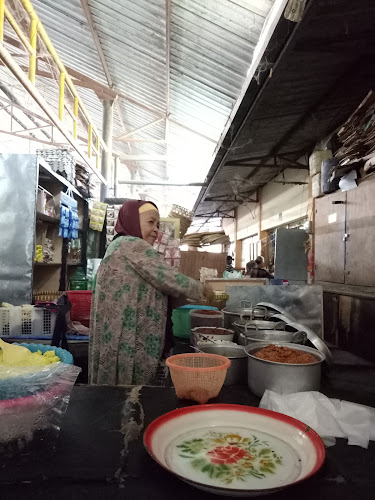 C4C6+VG3, Jl. R.A. Kartini, Monjok Tim., Kec. Selaparang, Kota Mataram, Nusa Tenggara Bar. 83238