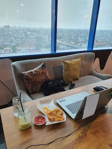 Top Pena Cafe & Resto