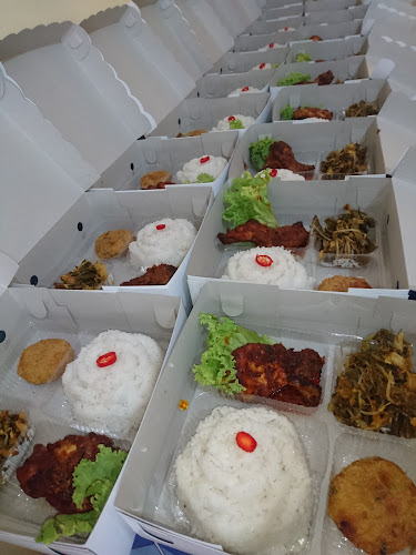 Opinii despre WARUNG BERKAH JAYA în Surabaya - Gastronomi dan perhotelan