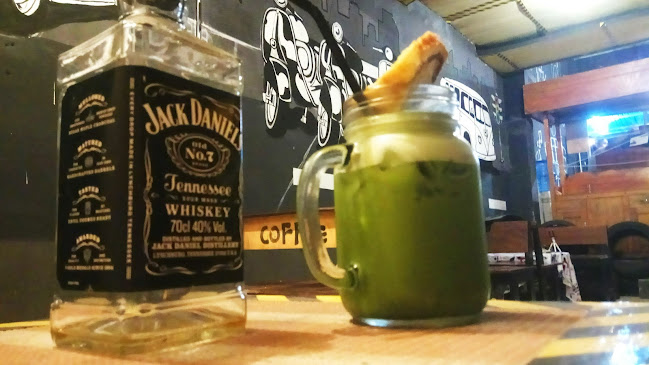 CATRO - Cafe Trotoar