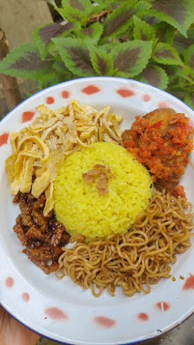 Opinii despre Nasi Kuning Sarce în Kota Jayapura - Gastronomi dan perhotelan