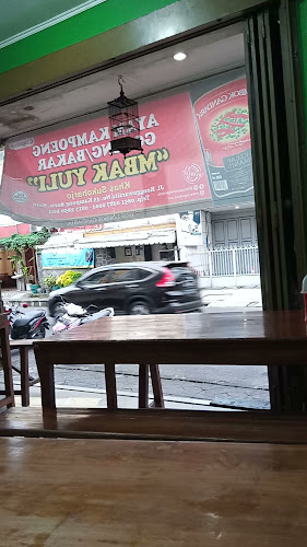 Ayam Goreng Mbak Yuli - Kota Surakarta