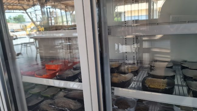 Teratai Cafe & Resto - Gastronomi dan perhotelan