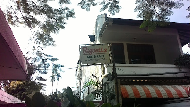 Jl. Tubagus Ismail No.11 A, Sekeloa, Kecamatan Coblong, Kota Bandung, Jawa Barat 40134