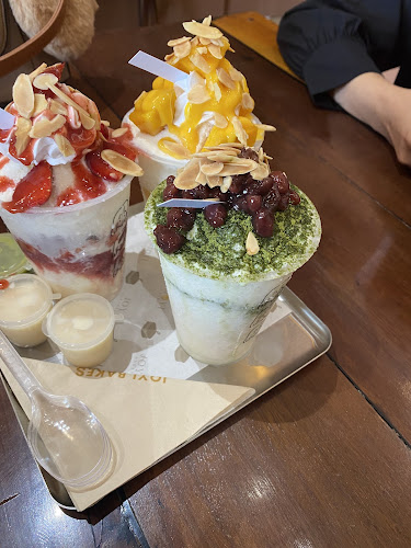 Joyi Bakes Cafe - Tiramisu Bingsoo Tea Dessert