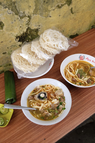 3WGM+V5X sebrang Jazz Karaoke, Jl. A. Yani, Kebonjati, Kec. Cikole, Kota Sukabumi, Jawa Barat 43111