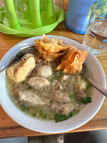 Opinii despre Bakso Nagih în Kota Padang - Gastronomi dan perhotelan