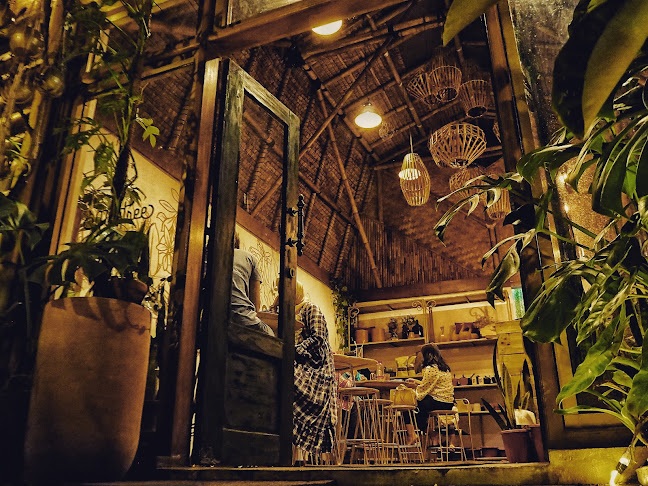 Comentarii opinii despre Meatree Coffee