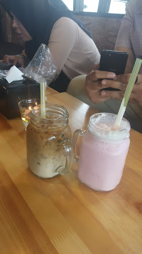 Comentarii opinii despre Dhapu Ava Koffie Sudirman