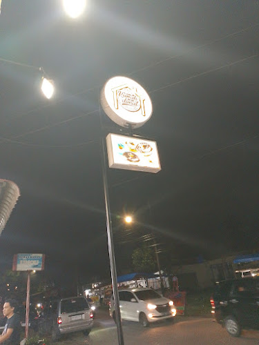 Opinii despre Rumah donat în Kota Padang - Gastronomi dan perhotelan