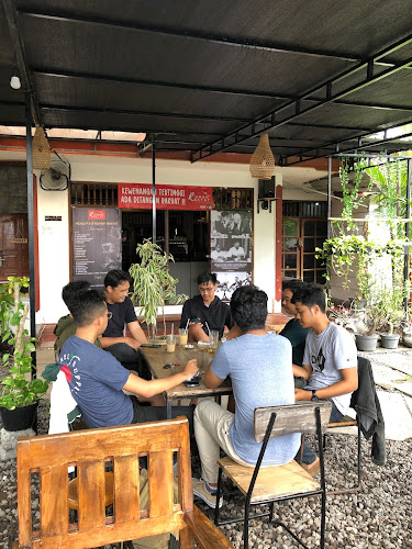 Comentarii opinii despre Rumah Rakyat (coffee & working space)