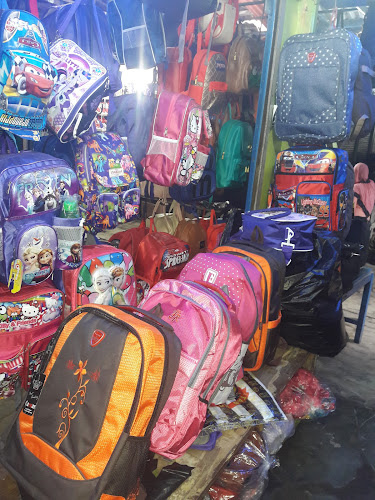 Pasar Alun-alun Tegal - Gastronomi dan perhotelan